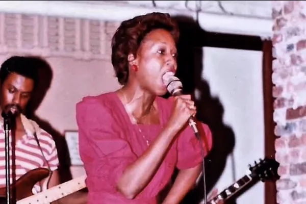 Lanette Hester — Throwback